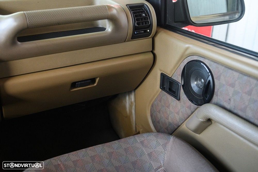 Land Rover Discovery 2.5 TDi - 43