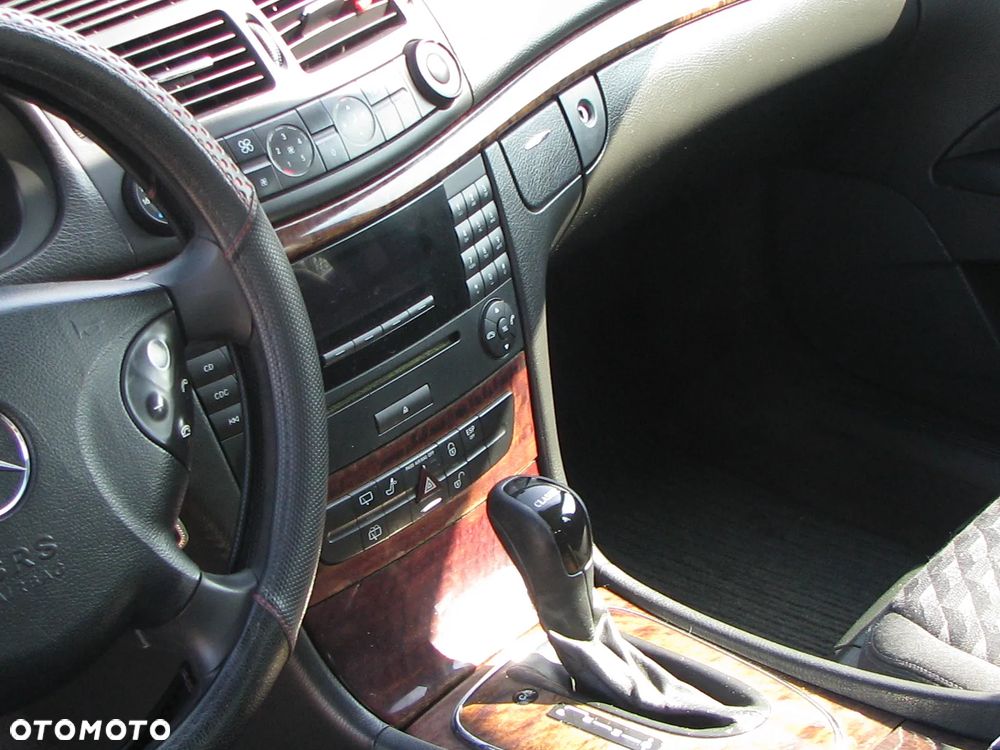 Mercedes-Benz Klasa E - 15