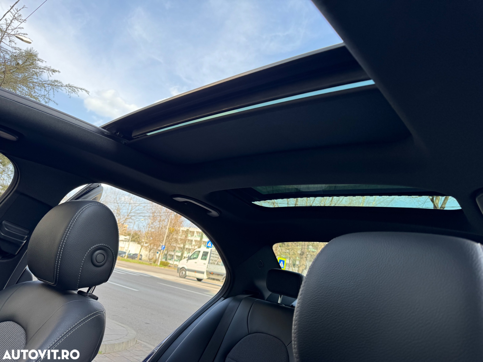 Mercedes-Benz C 220 d 4Matic T 9G-TRONIC - 29