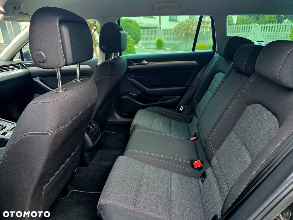 Volkswagen Passat 2.0 TDI EVO Business DSG - 30