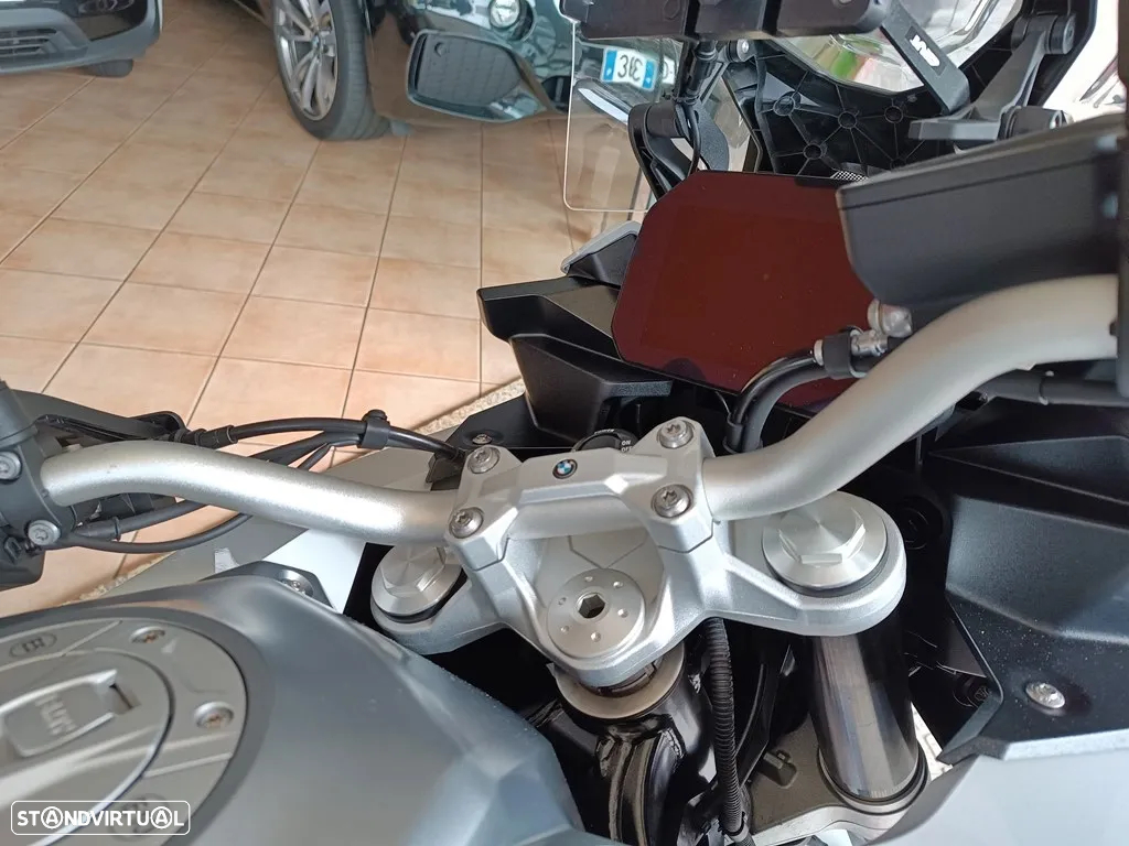 BMW F 900 XR 3 Malas SHAD - 30