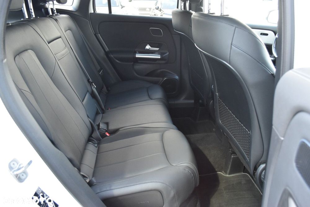 Mercedes-Benz GLA 220 d 4-Matic 8G-DCT - 37