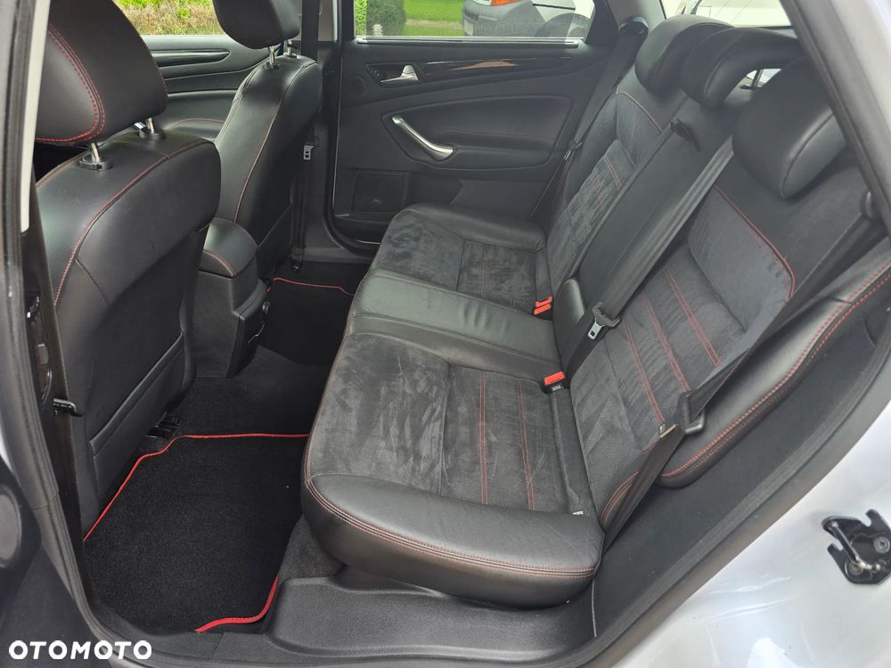 Ford Mondeo SW 2.0 T Titanium S MPS6 - 26