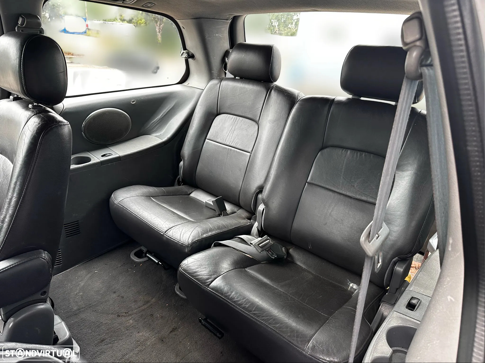 Kia Carnival II 2.9 CRDI 7 Lug de 2003 para peças - 7