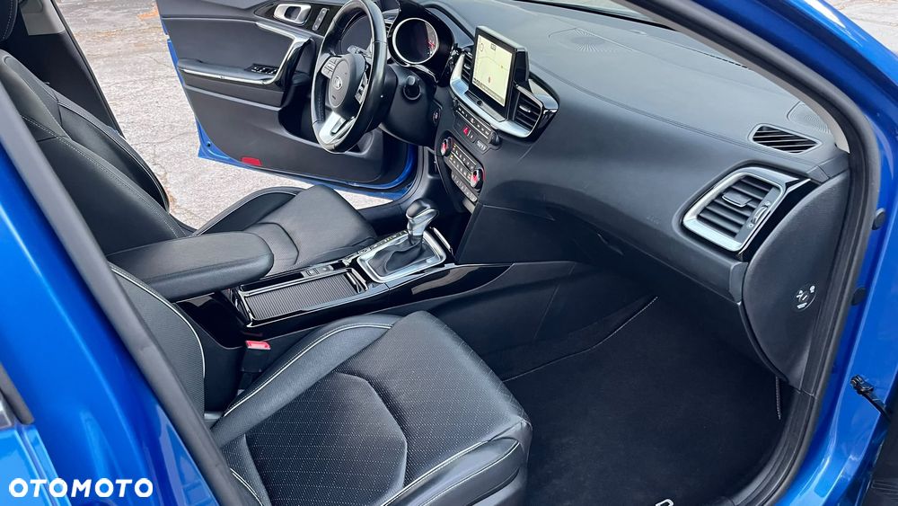 Kia Ceed 1.6 CRDi 136 DCT ISG Platinum Edition - 23