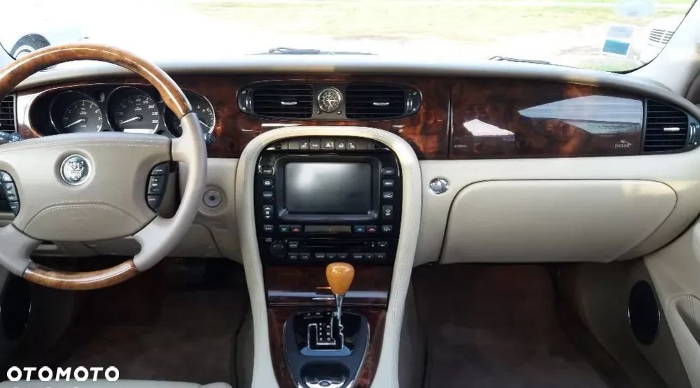Jaguar XJ XJ8 3.5 - 9