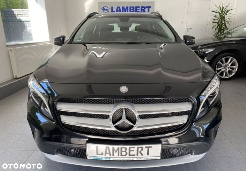 Mercedes-Benz GLA - 1