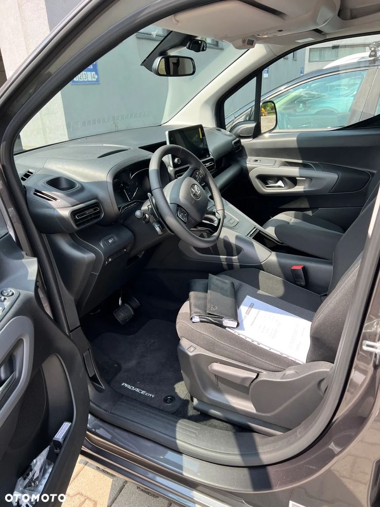 Toyota Proace City Verso Long 1.5 D-4D Family - 6