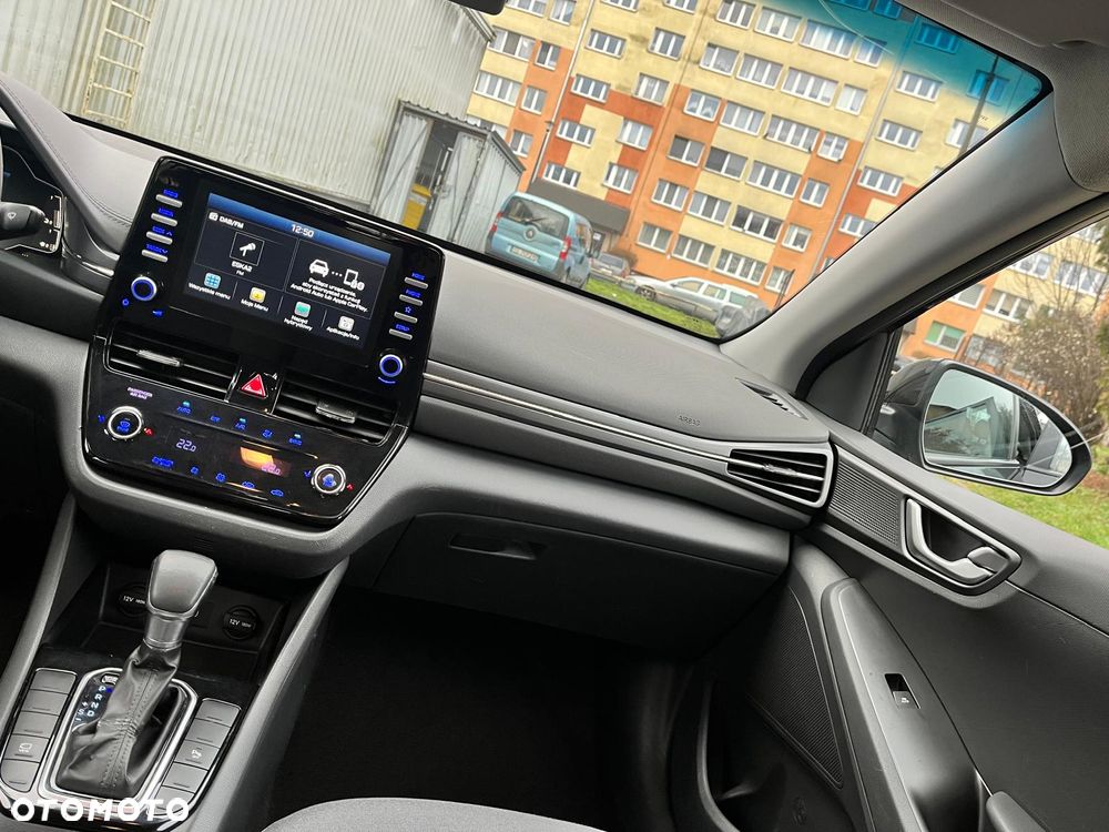 Hyundai IONIQ Hybrid Business - 21