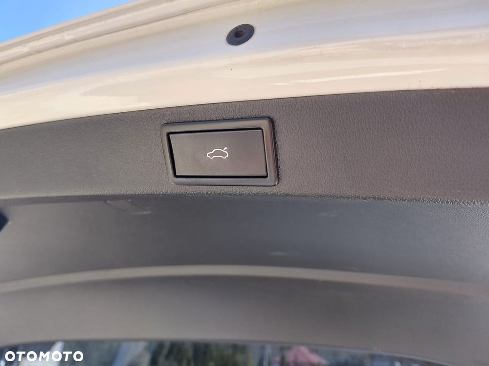 Skoda Octavia 2.0 TDI 4x4 DSG L&K - 19