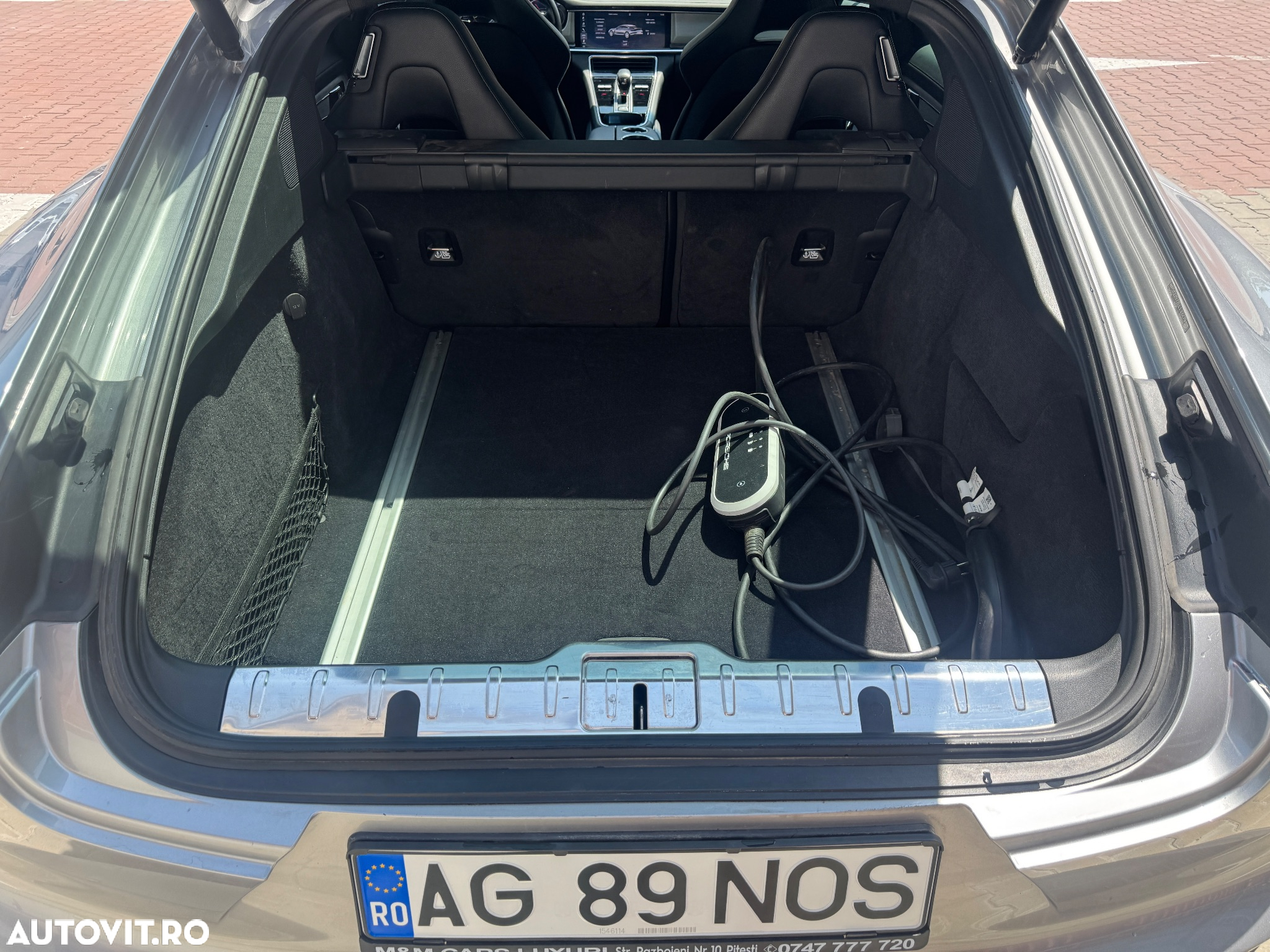 Porsche Panamera 4 E-Hybrid - 8
