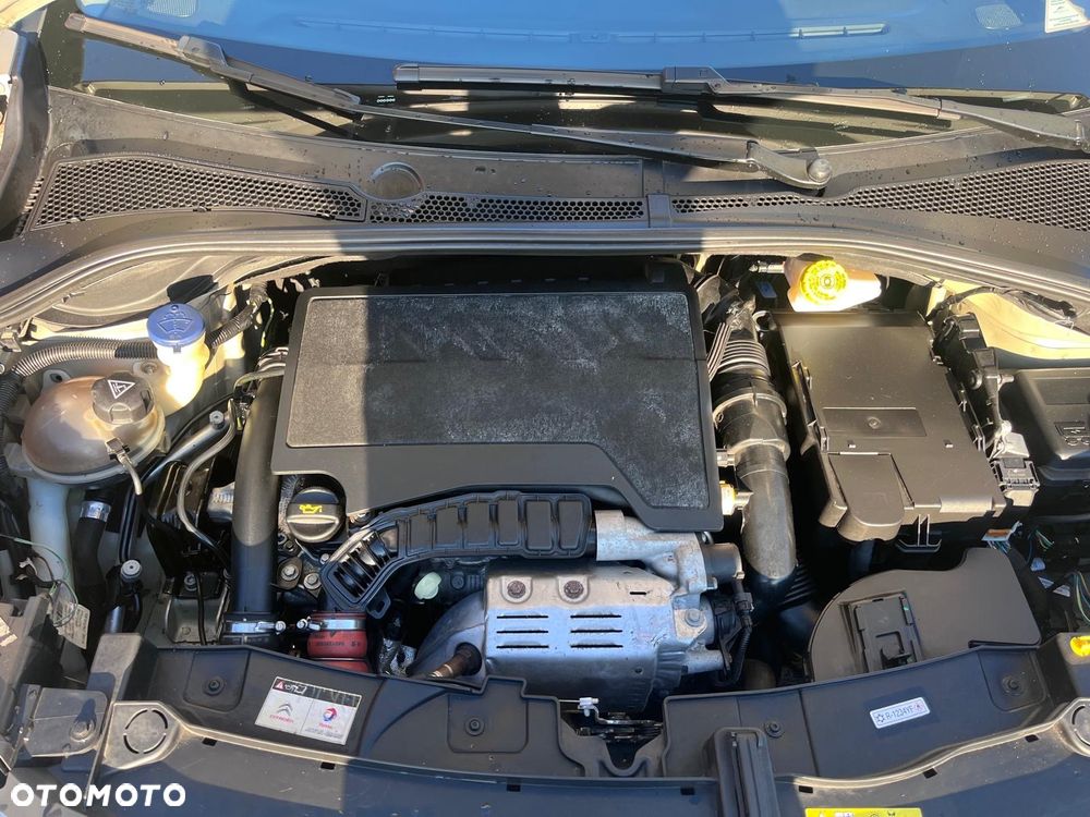 Citroën C3 1.2 PureTech Shine EAT6 - 11