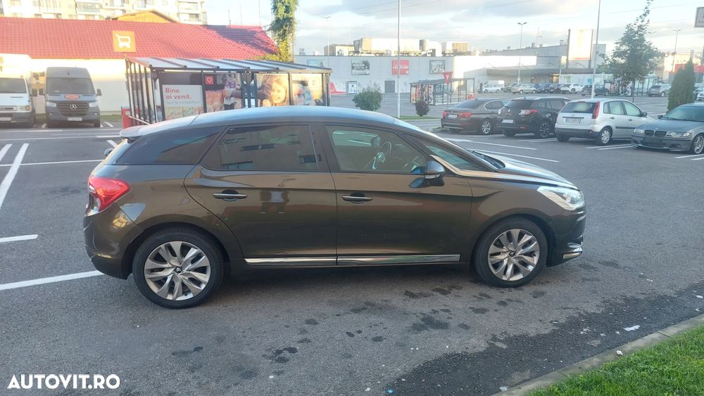 Citroën DS5 Hybrid4 EGS6 Business - 4