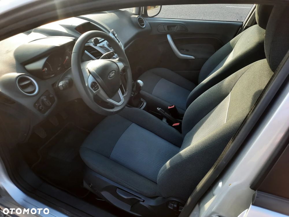 Ford Fiesta 1.4 TDCI Champions Edition - 11