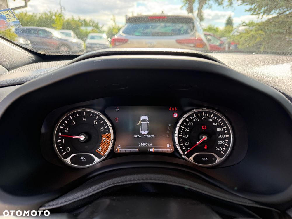 Jeep Renegade 1.3 T-GDI Limited - 34