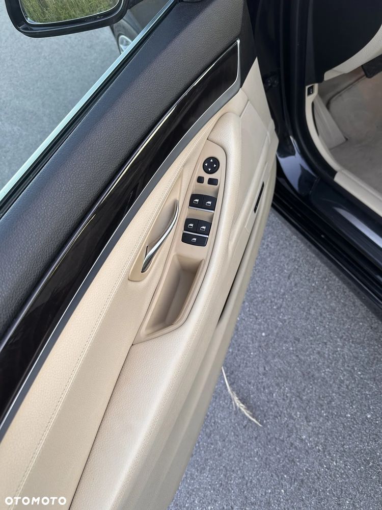 BMW Seria 5 - 21