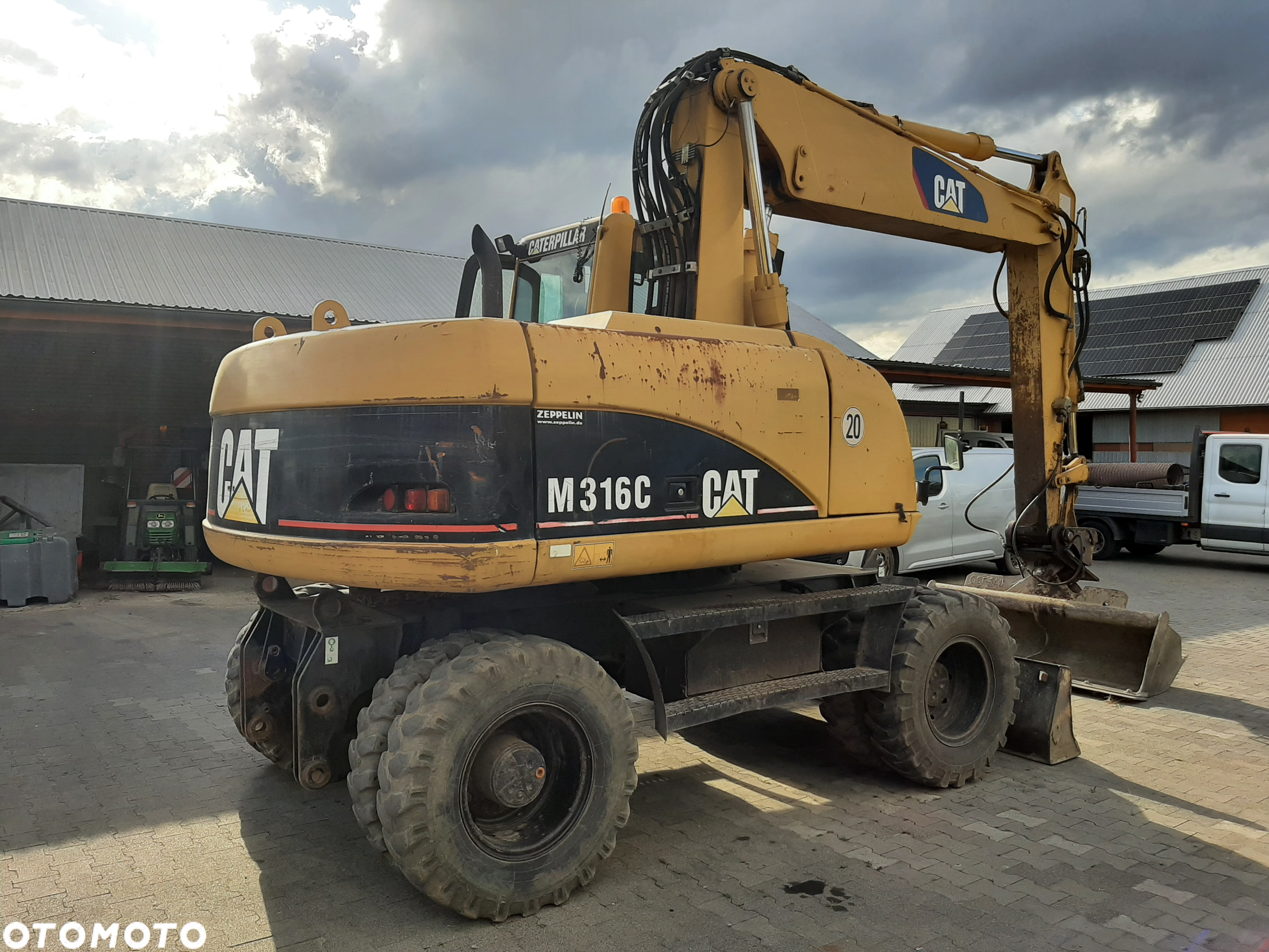 Caterpillar M316C - 4