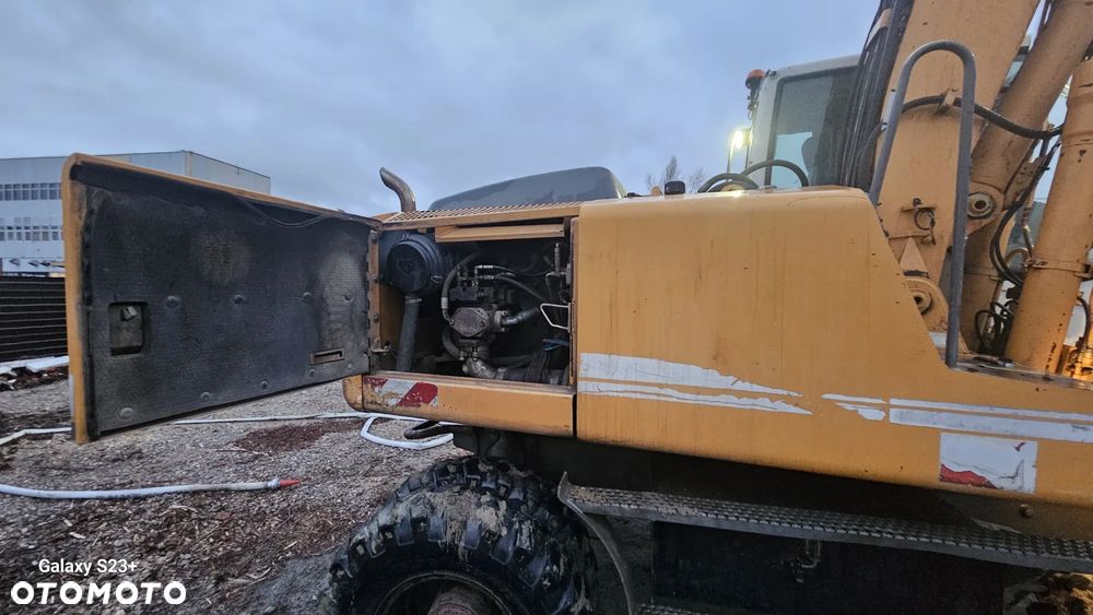 Liebherr A 900 C - 10