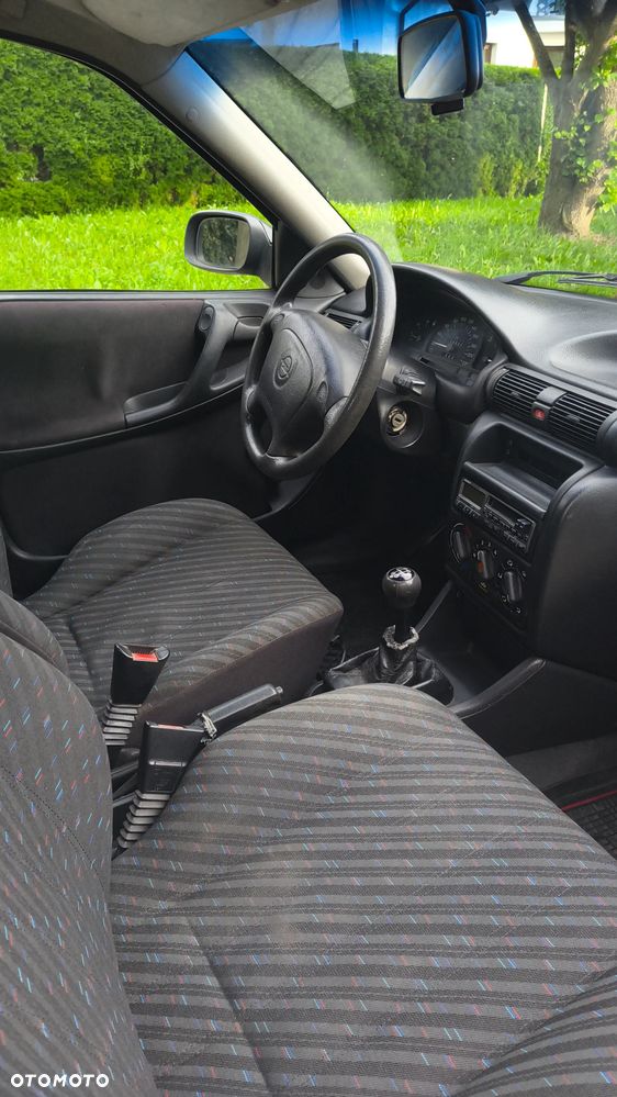 Opel Astra 1.4 Base - 8