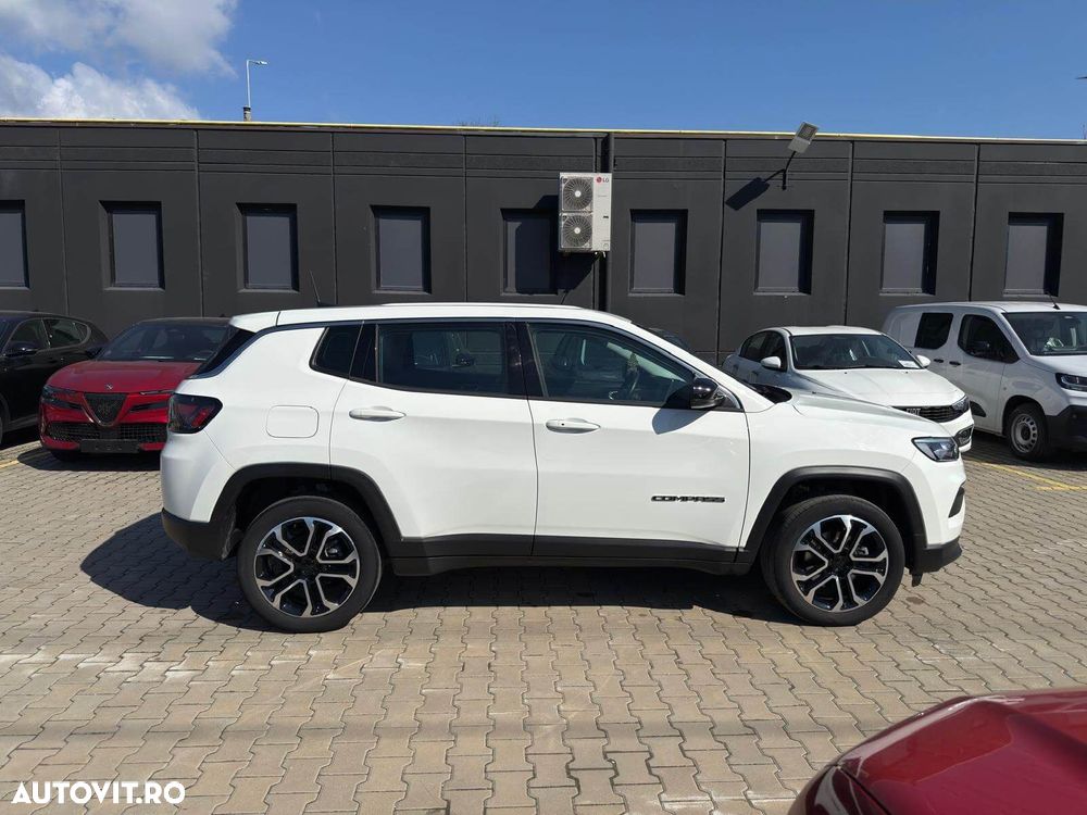 Jeep Compass - 21
