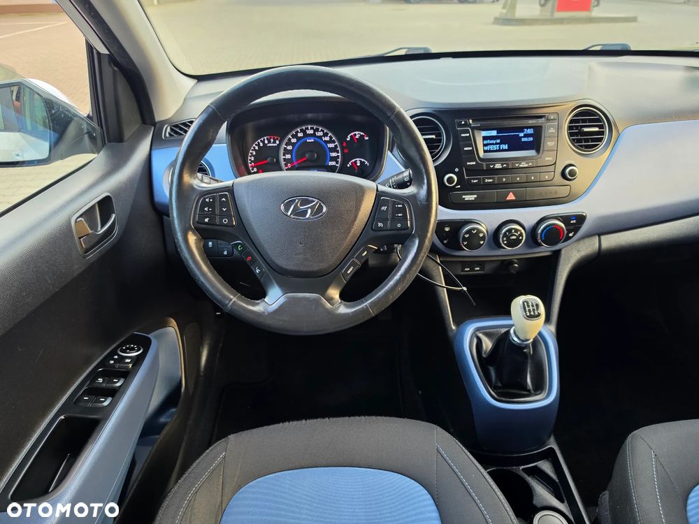 Hyundai i10 1.2 Fifa World Cup Edition - 15