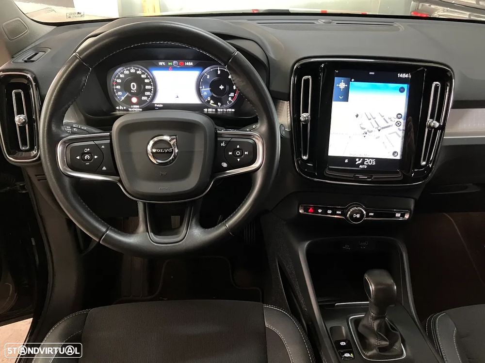 Volvo XC 40 2.0 D3 Momentum Plus - 33