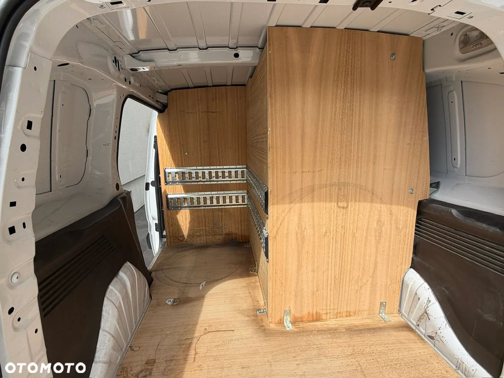 Citroën BERLINGO - 36
