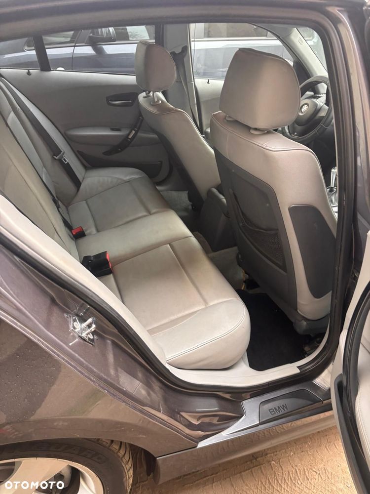 BMW Seria 1 120d - 8