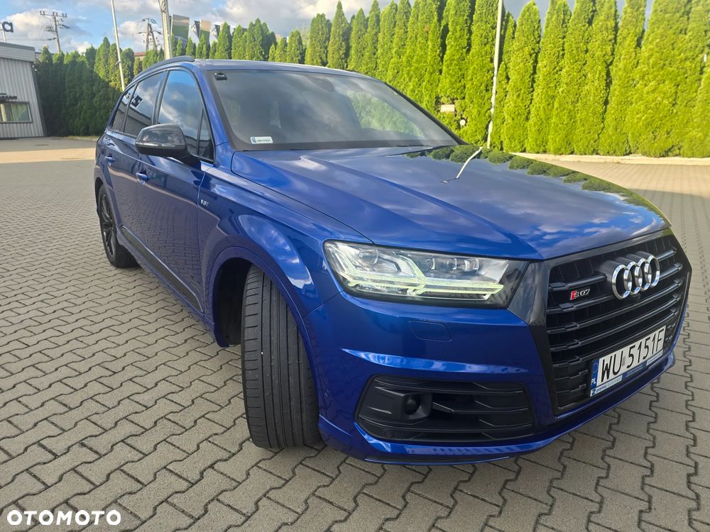 Audi SQ7 - 7