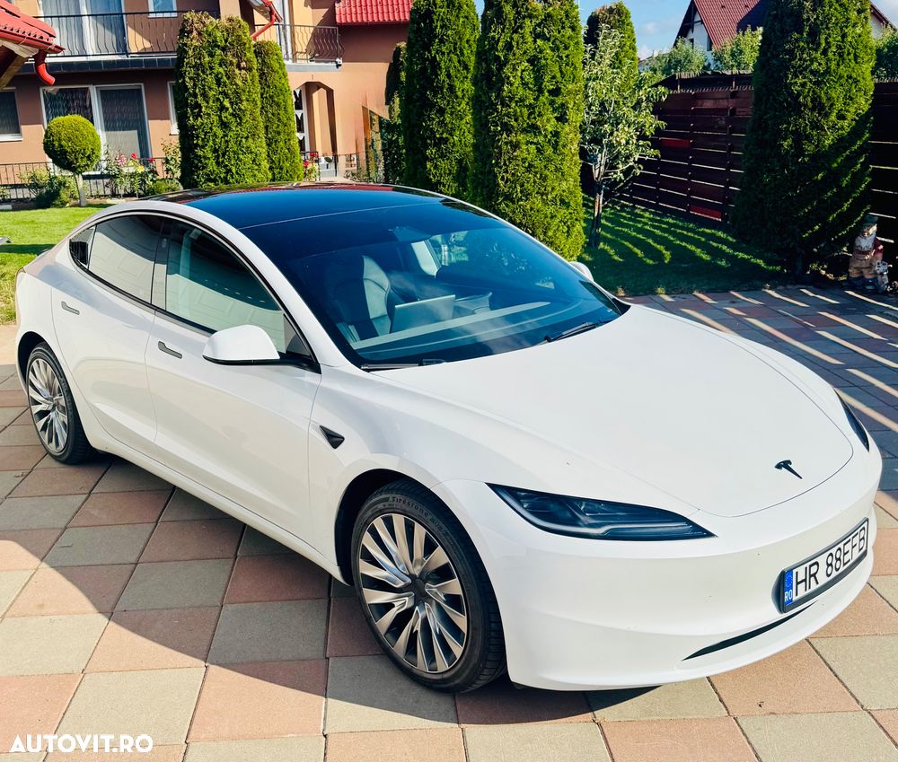 Tesla Model 3 AWD Long Range - 1