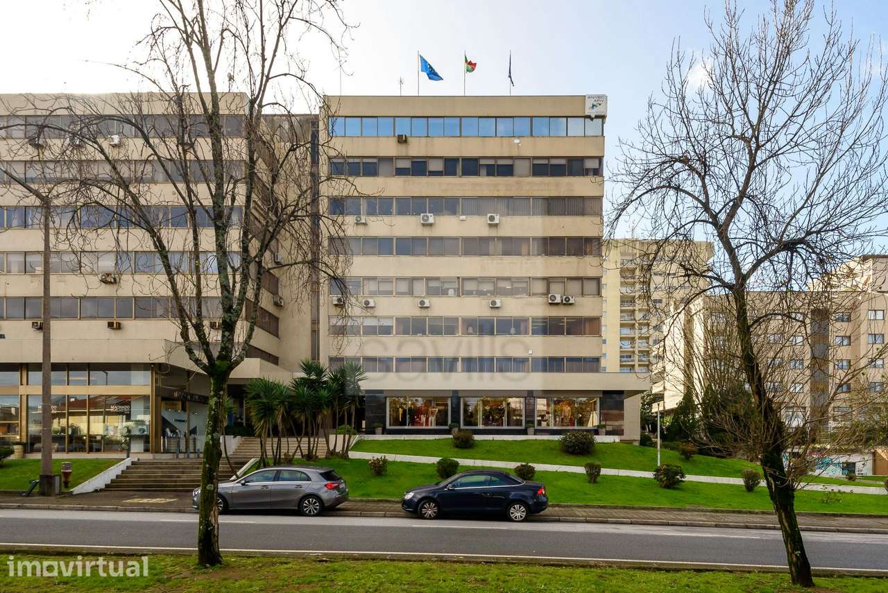Escritório Edificio Aviz III - Grande imagem: 2/8