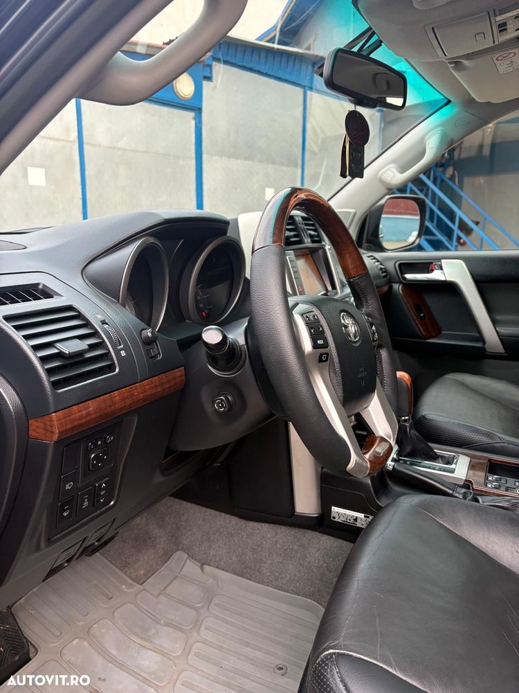 Toyota Land Cruiser 250 - 8