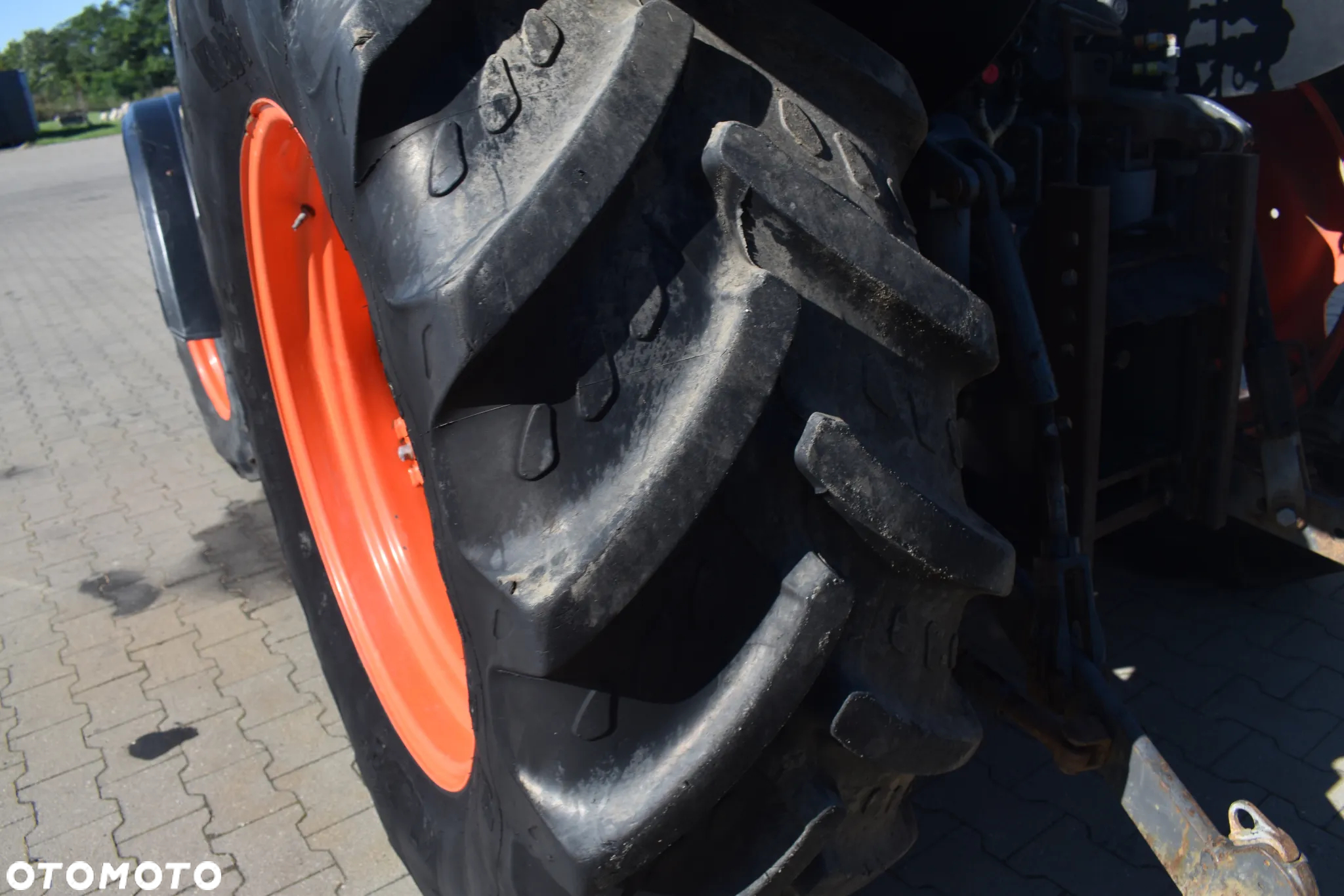 Kubota M9960 - 11