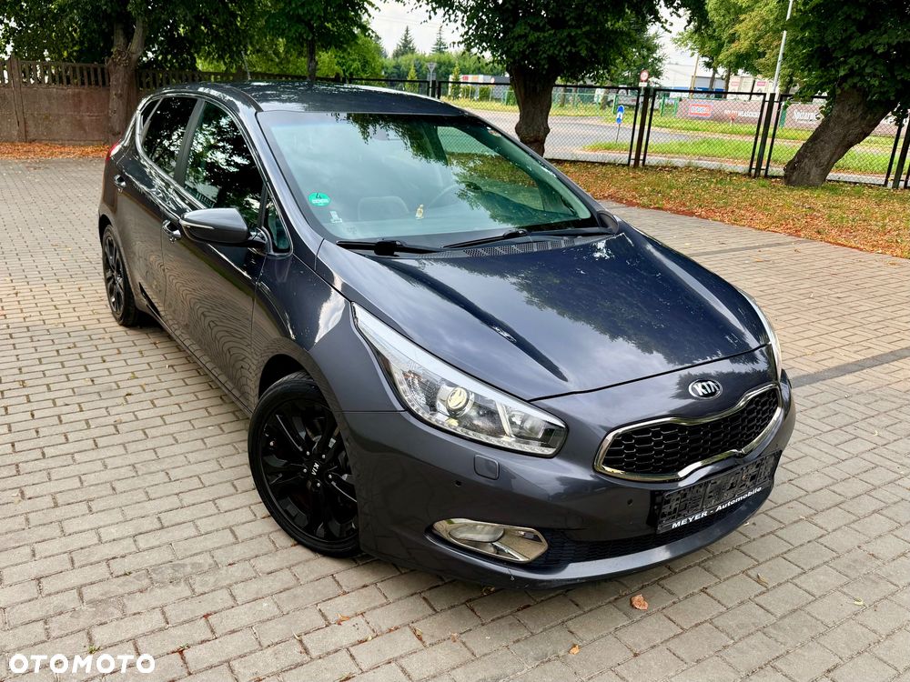Kia Ceed - 8