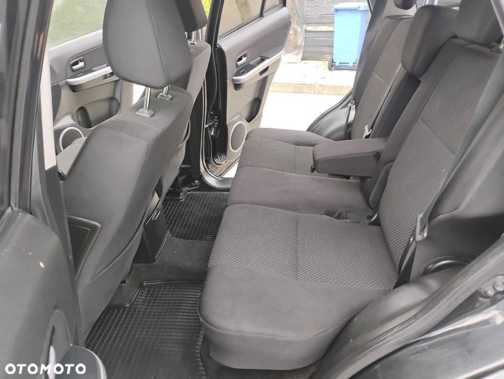 Suzuki Grand Vitara 1.9 DDiS Comfort + DPF Family - 8