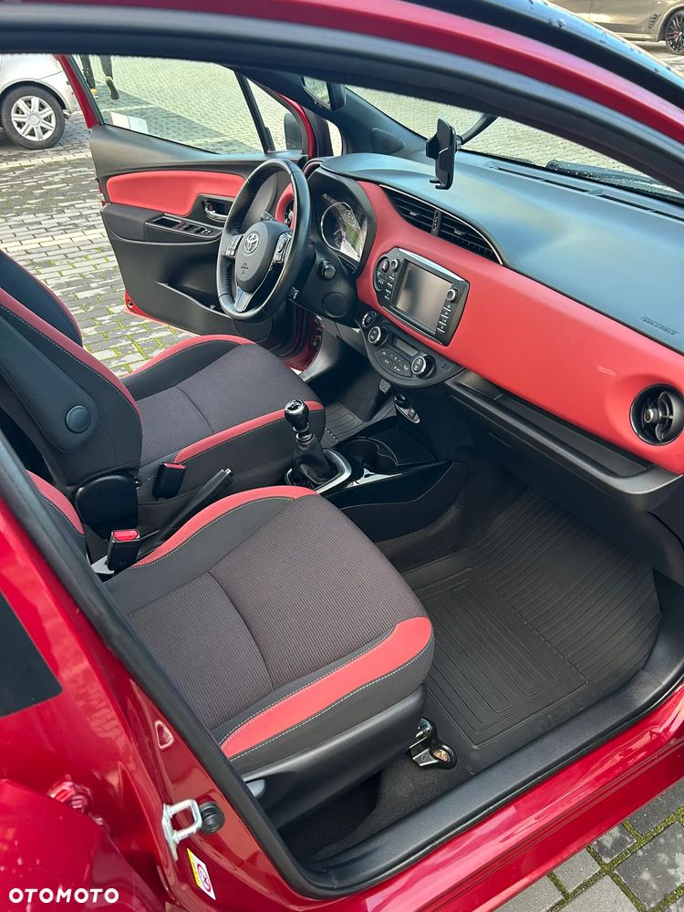 Toyota Yaris - 12