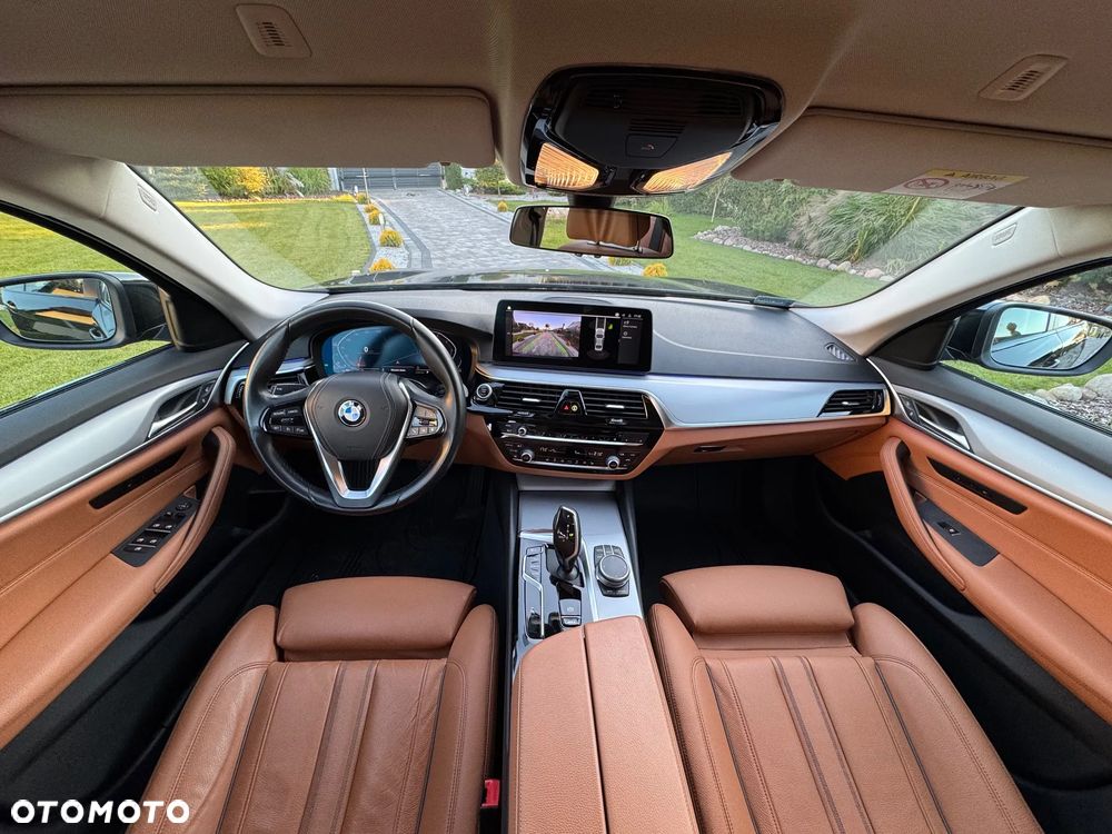 BMW Seria 5 520d xDrive - 25