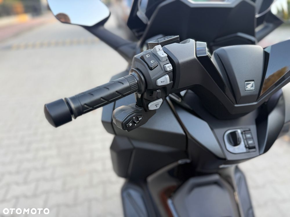 Honda NSS - 23