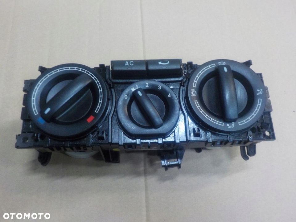VW T5 PANEL OGRZEWANIA NAWIEWU AC 7H0820045AM9B9 - 1