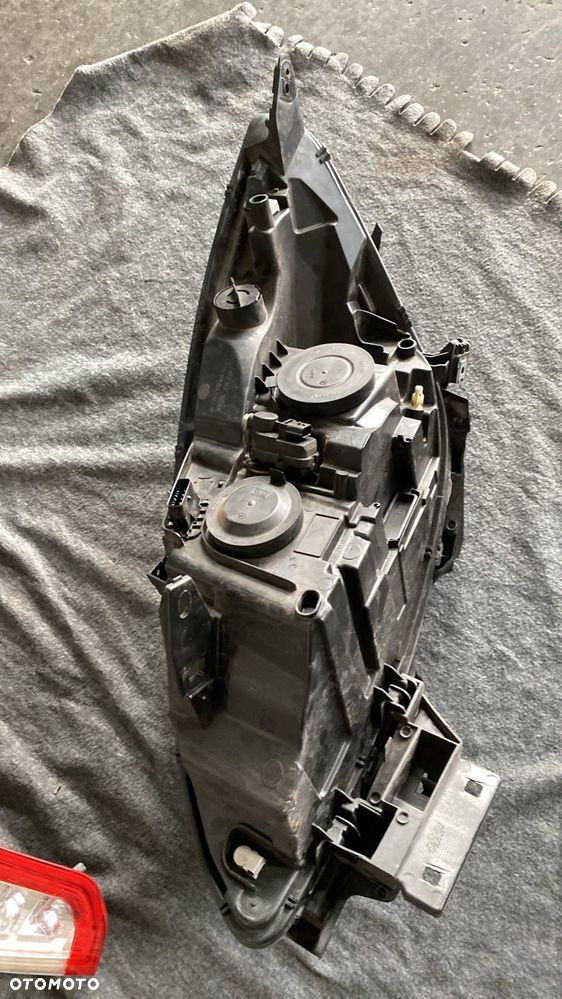 Lampa prawa (2) Renault Scenic III LIFT - 2