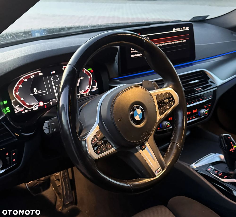 BMW Seria 5 520d M Sport - 7