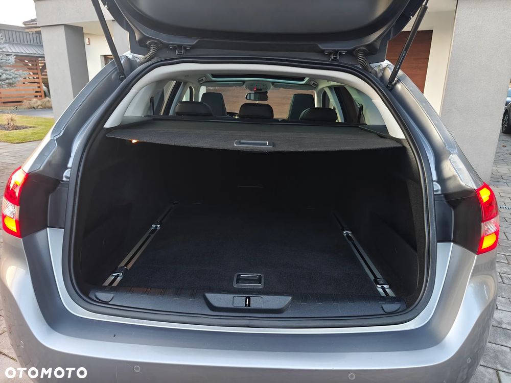 Peugeot 308 e-HDi FAP 115 Stop&Start EGS6 Business Line Niveau 1 - 23