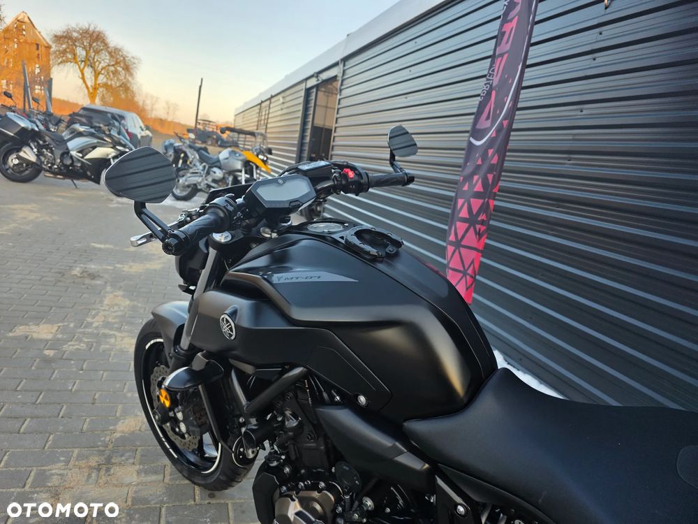 Yamaha MT - 22