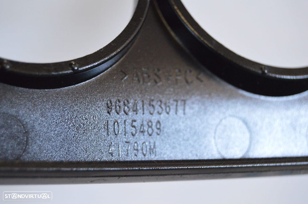 ARO TABLIER CENTRAL FRENTE FRONTAL DISPLAY COMANDOS PAINEL INSTRUMENTOS CONTROLO RADIO AUTORADIO LEITOR CD NAVIGATOR GPS 9684153677 96870055 CITROEN DS3 DS 3 SA 1.6 HDI 92CV INJEÇÃO BOSCH 9HP 9H06 10JBOL - 6