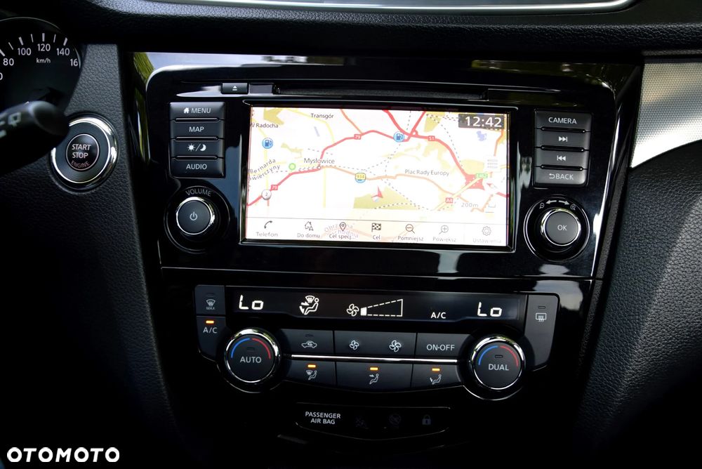 Nissan Qashqai 1.3 DIG-T N-Connecta - 24
