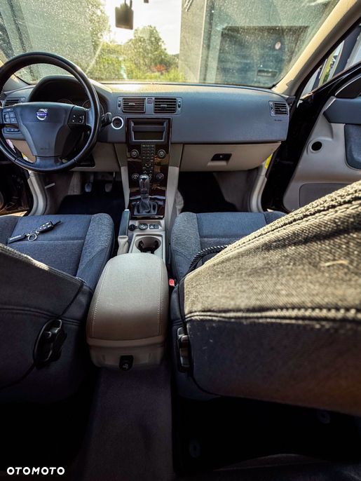 Volvo S40 2.0D - 11
