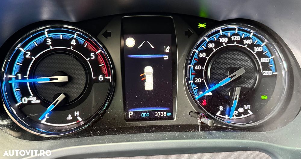 Toyota Hilux 2.8D 204CP 4x4 Double Cab AT MHEV Invincible - 7