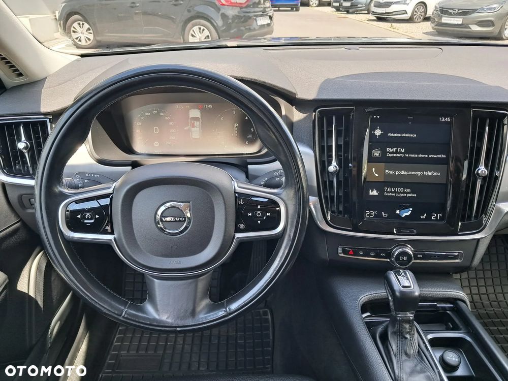Volvo V90 D4 Momentum - 9