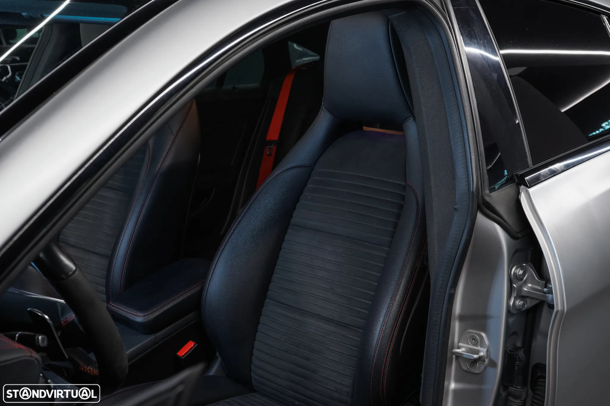 Mercedes-Benz CLA 45 AMG Shooting Brake 4-Matic - 17