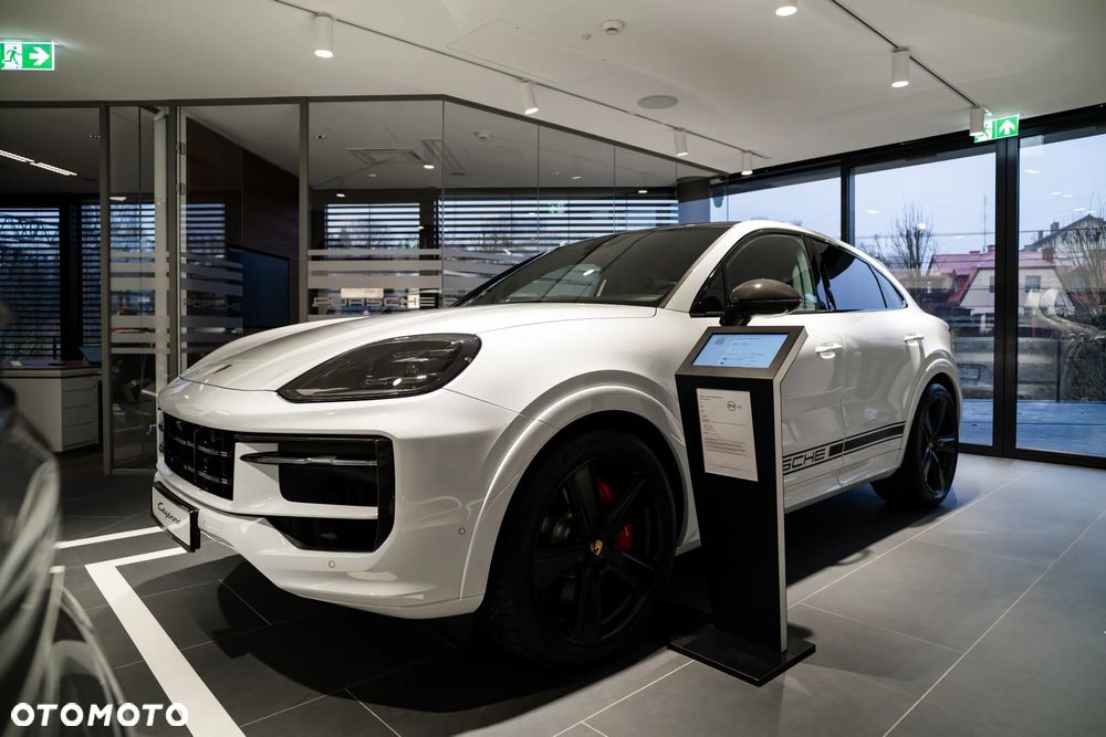 Porsche Cayenne - 1